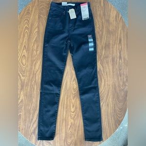 25x30 Levi’s High-Rise Skinny